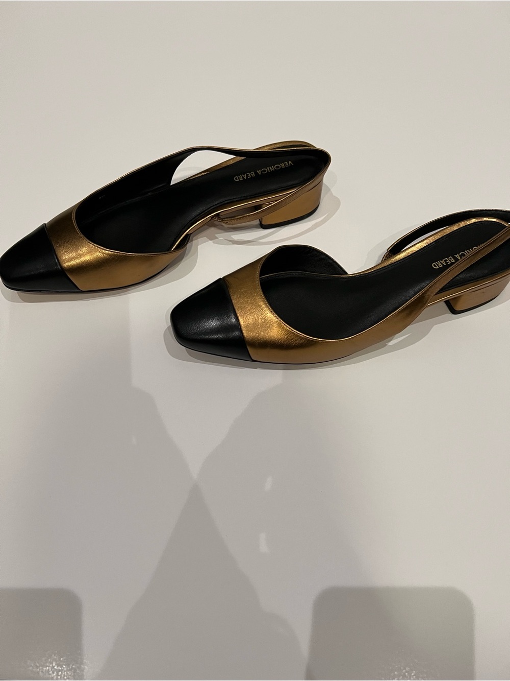 Veronica Beard Black and Gold Slingback Pumps
